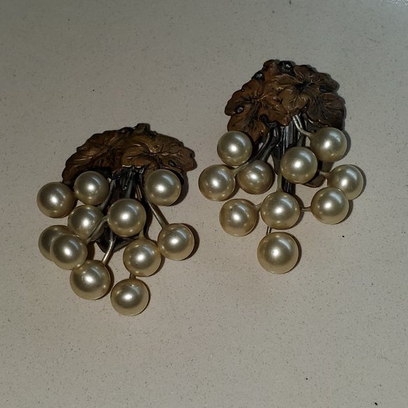 TRUE VINTAGE DRESS CLIPS - Picture 3 of 3